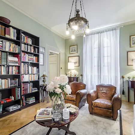 Spacious 4 Bedrooms Flat In *