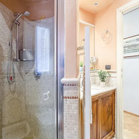 아파트 Spacious 4 Bedrooms Flat In *