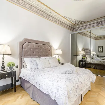 Spacious 4 Bedrooms Flat In 아파트 루카