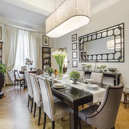 Spacious 4 Bedrooms Flat In